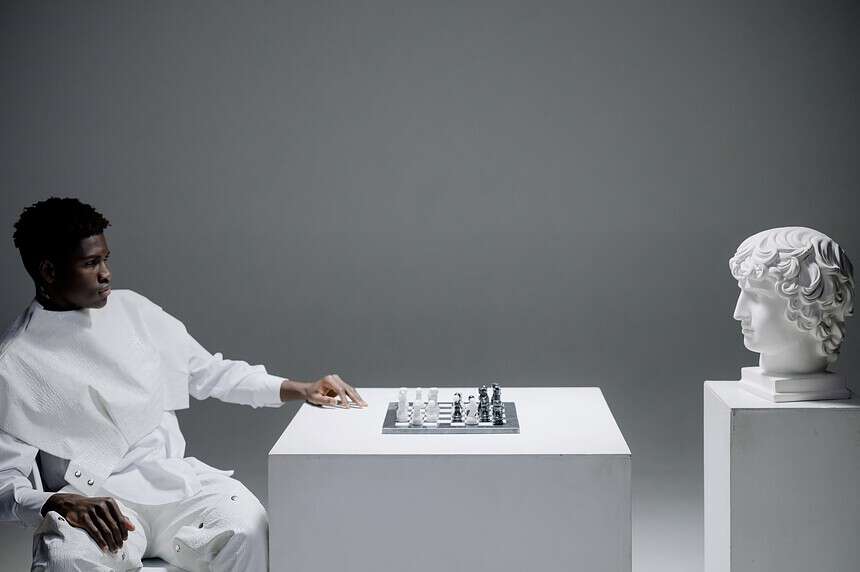 What's the difference between chess and checkers